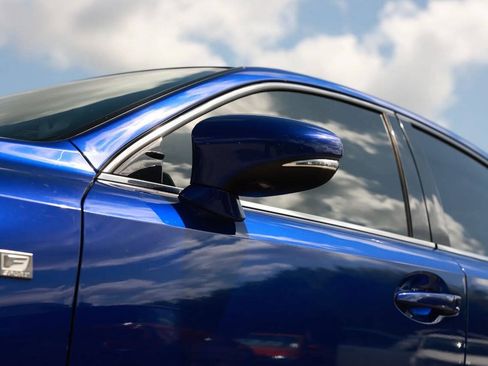 Used 2018 Lexus IS 300 F Sport w/ F Sport Package RWD image 3