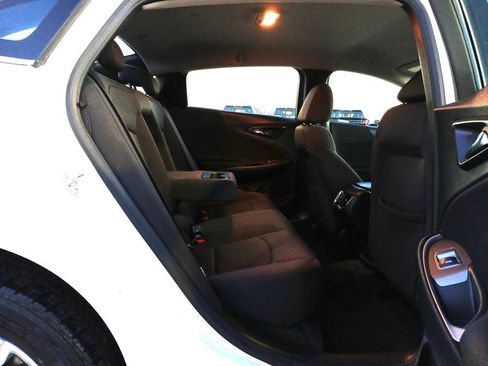 Certified 2025 Chevrolet Malibu LT image 27