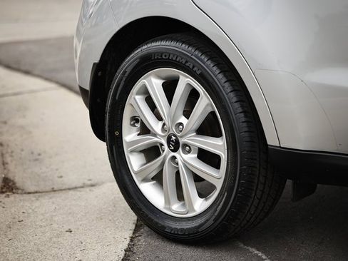 Used 2017 Kia Soul + w/ Audio Package image 10