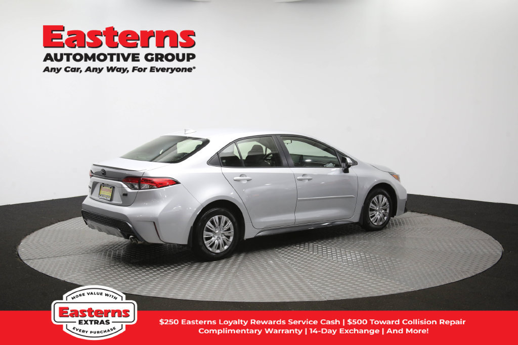 Used 2022 Toyota Corolla SE FWD image 40
