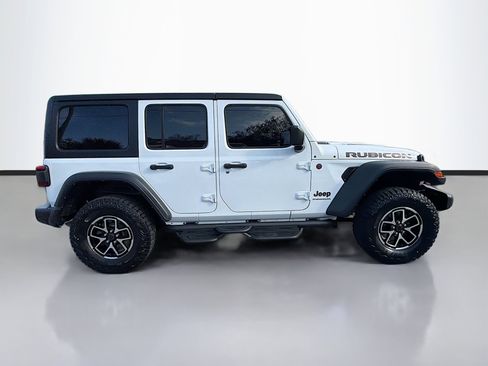 Used 2024 Jeep Wrangler Rubicon image 2