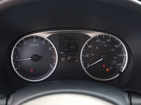 New 2025 Nissan Kicks Play S image 28