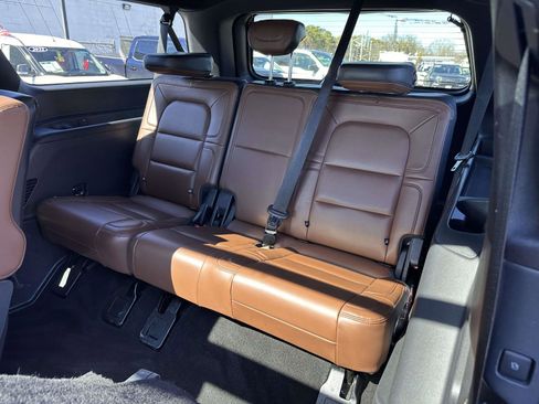 Used 2023 Lincoln Navigator L Reserve image 15