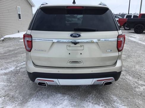 Used 2017 Ford Explorer Platinum image 4