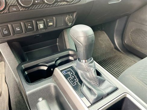 Used 2023 Toyota Tacoma 4x4 Double Cab image 17