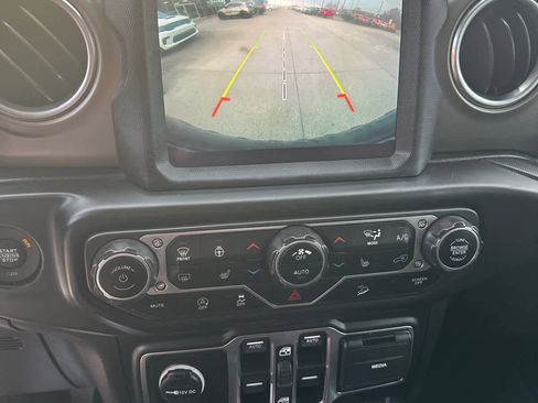 Used 2018 Jeep Wrangler Unlimited Rubicon image 15