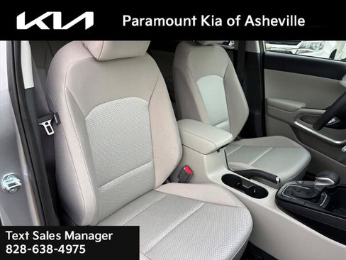 New 2025 Kia Soul LX image 17