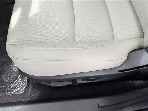 New 2025 MAZDA CX-30 2.5 Turbo w/ Premium Plus Pkg image 4