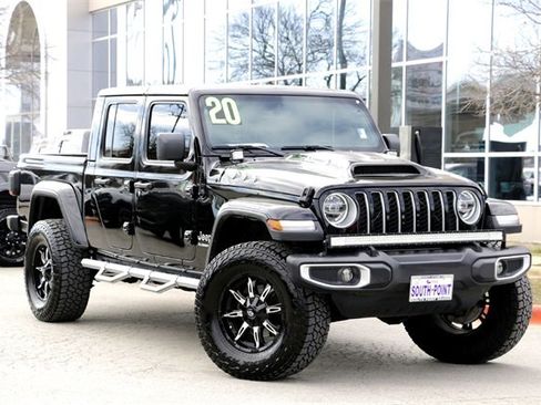 Used 2020 Jeep Gladiator Overland image 1