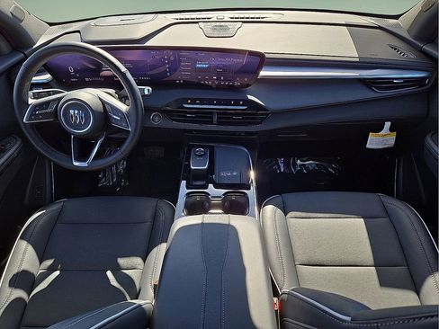 Used 2025 Buick Enclave Preferred image 17