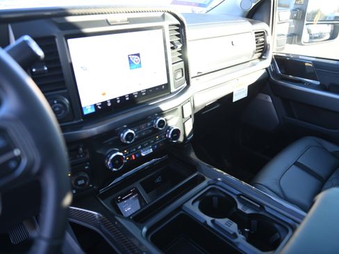 New 2026 Ford F250 Lariat w/ Black Appearance Package image 32