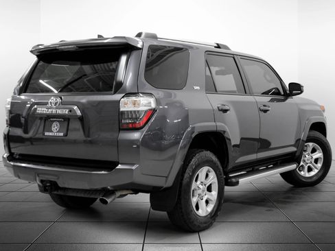 Used 2020 Toyota 4Runner SR5 AWD/4WD image 8