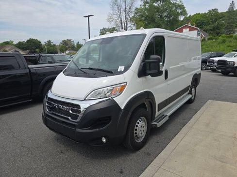 Used 2025 RAM ProMaster 2500 w/ U-Haul Equipment Group FWD image 3