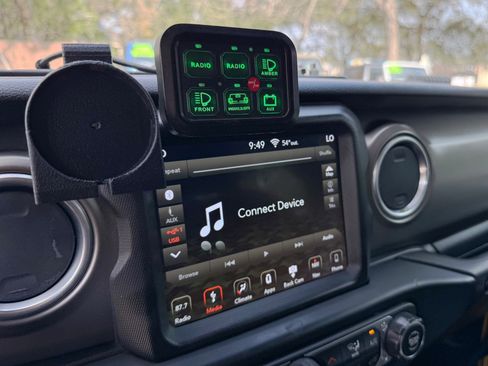 Used 2018 Jeep Wrangler Unlimited Rubicon image 31