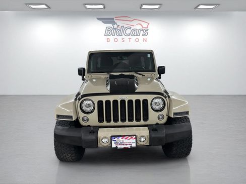 Used 2018 Jeep Wrangler Unlimited Sahara w/ Dual Top Group AWD/4WD image 2
