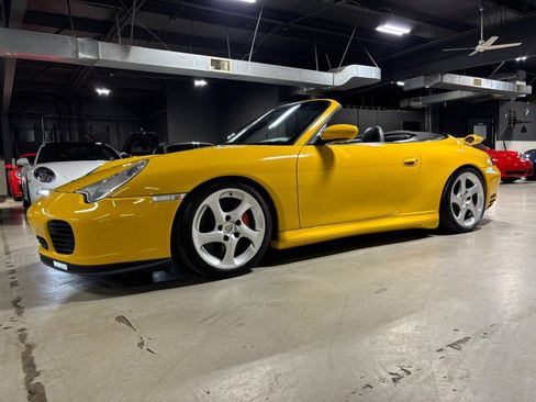 Used 2004 Porsche 911 Carrera 4S AWD/4WD image 2