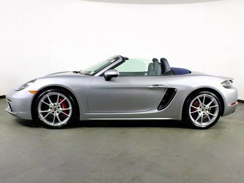Certified 2025 Porsche 718 Boxster S image 2
