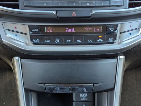 Used 2013 Honda Accord LX-S image 17