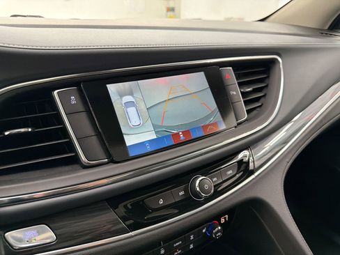 Used 2019 Buick Enclave Essence FWD image 26