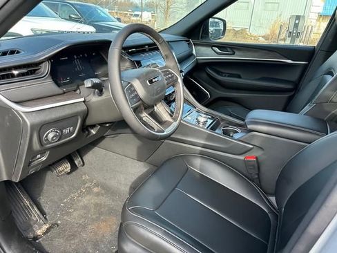 New 2026 Jeep Grand Cherokee Limited w/ Limited Altitude Package AWD/4WD image 11