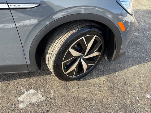 Used 2024 Volkswagen ID.4 Pro S image 33