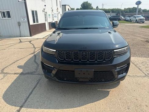 Used 2025 Jeep Grand Cherokee Summit AWD/4WD image 7