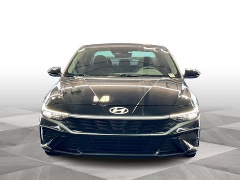 Used 2024 Hyundai Elantra SEL FWD image 3