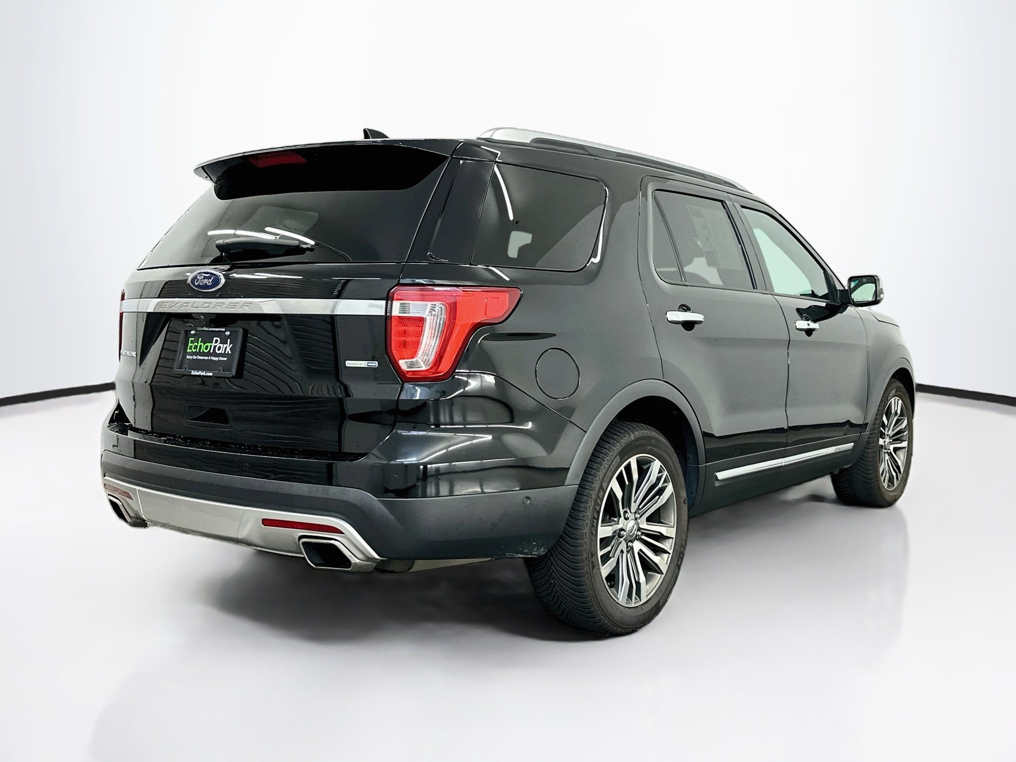 Used 2016 Ford Explorer Platinum AWD/4WD image 9