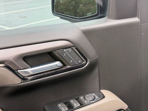 Used 2023 Chevrolet Silverado 1500 ZR2 w/ Technology Package image 8