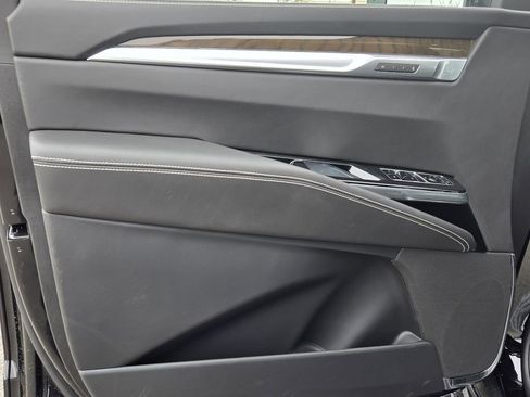 New 2026 Cadillac Escalade Platinum Sport w/ LPO, Floor Liner Package AWD/4WD image 20
