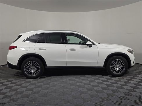 Used 2026 Mercedes-Benz GLC 300 4MATIC image 8