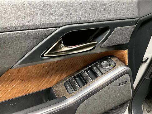 Used 2024 Lexus GX 550 w/ Accessory Package (Z1) image 32