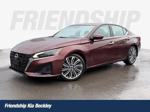 Used 2023 Nissan Altima 2.5 SL image 1