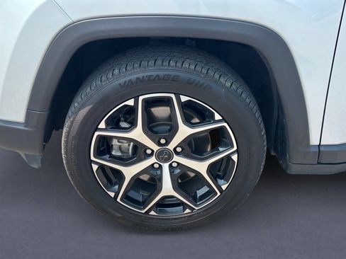 Used 2025 Jeep Compass Limited AWD/4WD image 5