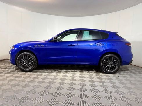 Used 2023 Maserati Levante Modena image 3