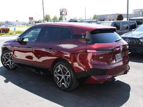 Used 2024 BMW iX xDrive50 w/ Premium Package AWD/4WD image 6