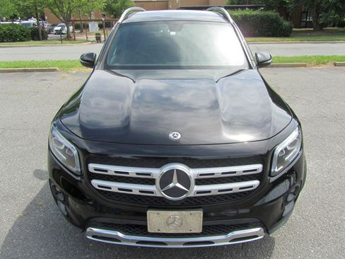 Used 2020 Mercedes-Benz GLB 250 4MATIC w/ Premium Package image 5