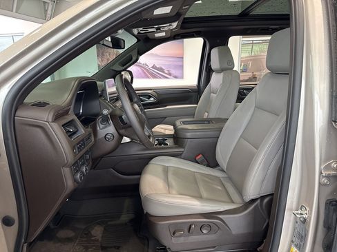 Used 2023 Chevrolet Tahoe Z71 w/ Luxury Package image 17