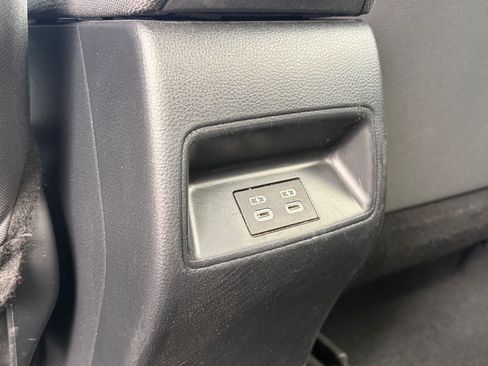 Used 2023 Toyota Corolla LE FWD image 32