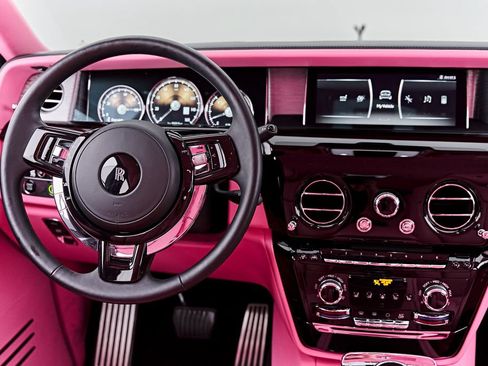 Used 2024 Rolls-Royce Phantom Sedan w/ The Phantom Package RWD image 63