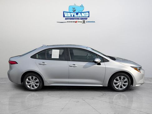 Used 2023 Toyota Corolla LE image 6