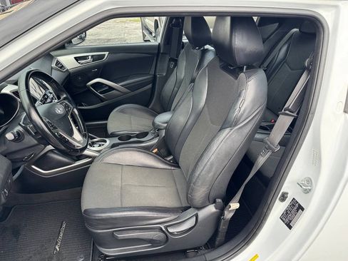 Used 2016 Hyundai Veloster w/ Option Group 02 FWD image 14
