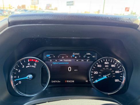 Used 2022 Ford F250 Lariat w/ Black Appearance Package AWD/4WD image 23