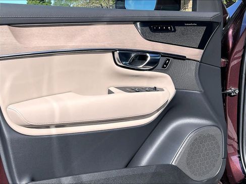 New 2026 Volvo XC90 T8 Ultra w/ Lounge Package AWD/4WD image 24