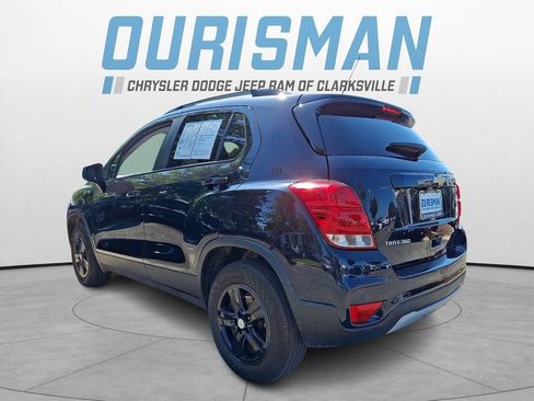 Used 2022 Chevrolet Trax LT w/ Driver Confidence Package AWD/4WD image 4