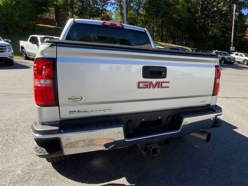 Certified 2019 GMC Sierra 2500 SLT w/ Duramax Plus Package image 8