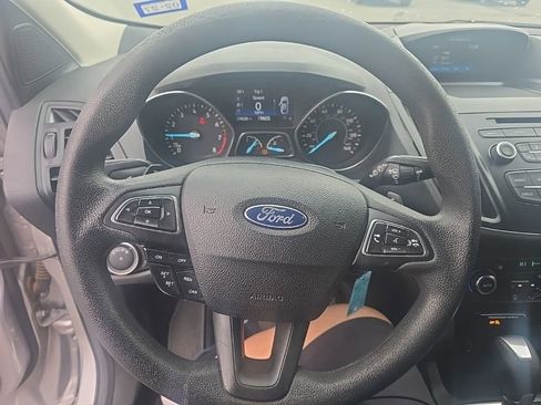 Used 2017 Ford Escape SE image 14