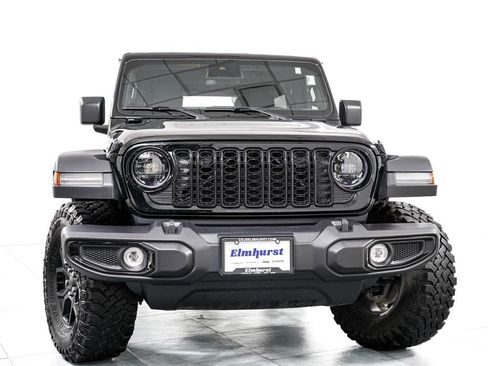 Used 2025 Jeep Wrangler Unlimited Sport AWD/4WD image 3