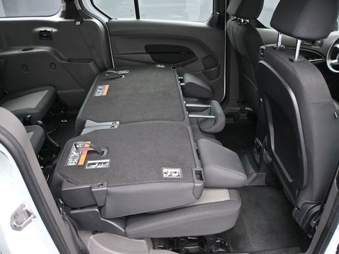 Used 2022 Ford Transit Connect XL image 22