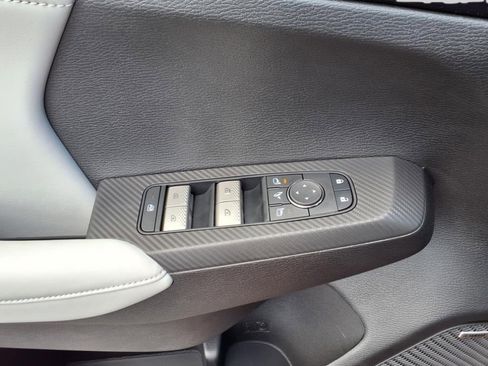 New 2025 Mitsubishi Outlander SE image 25